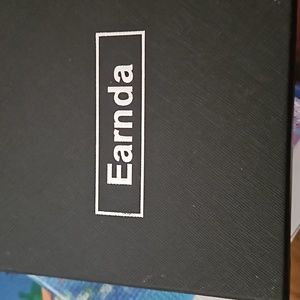 100% Faux leatherImportedDouble Ring closureDry Cloth CleanTwo pieces belts